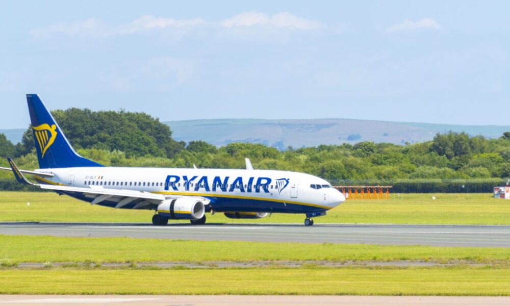 Ryanair to cut traffic estimate for next year due to plane delivery delays