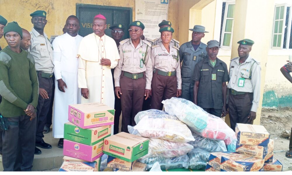 Christmas: Yola Catholic Diocese donates gifts to inmates