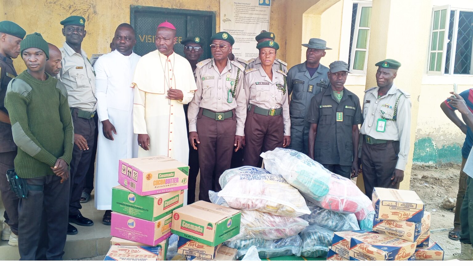 Christmas: Yola Catholic Diocese donates gifts to inmates