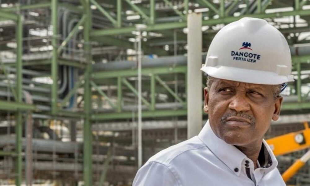 Dangote refinery reduces petrol price to N899.50