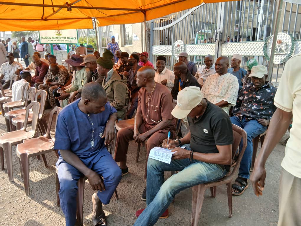 Retired military personnel protest unpaid entitlements in Abuja